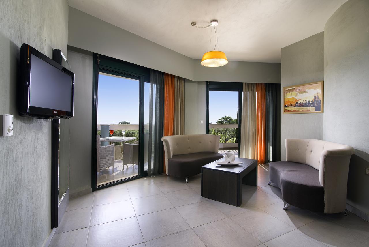 Ocean Beach Hotel สกาลา โปเตมิอัส ภายนอก รูปภาพ
