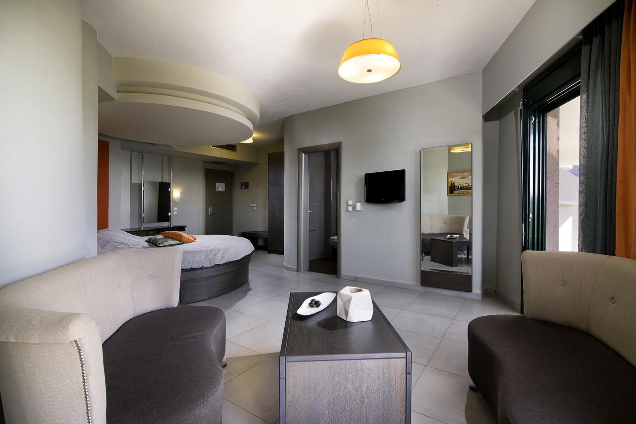Ocean Beach Hotel สกาลา โปเตมิอัส ภายนอก รูปภาพ