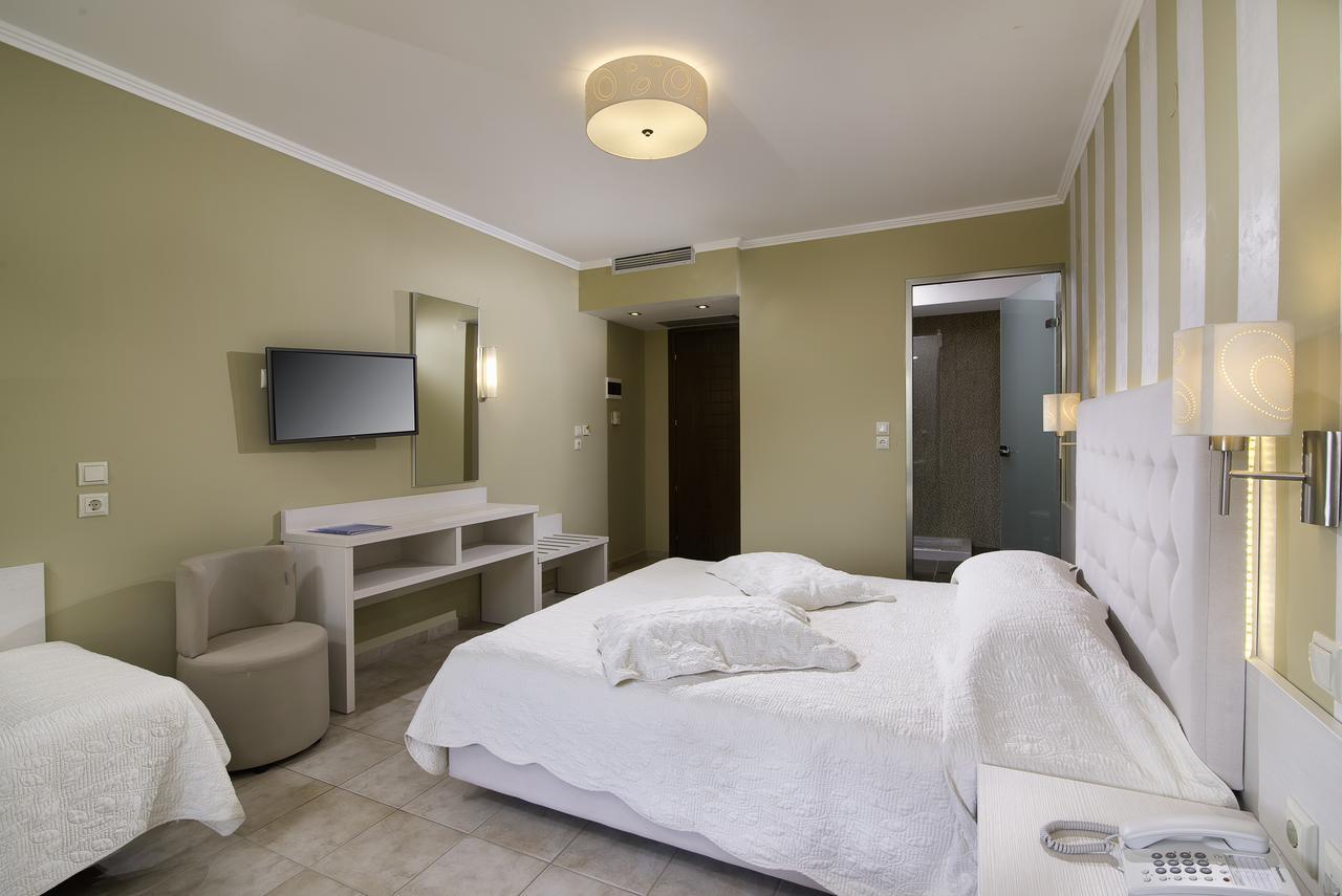 Ocean Beach Hotel สกาลา โปเตมิอัส ภายนอก รูปภาพ