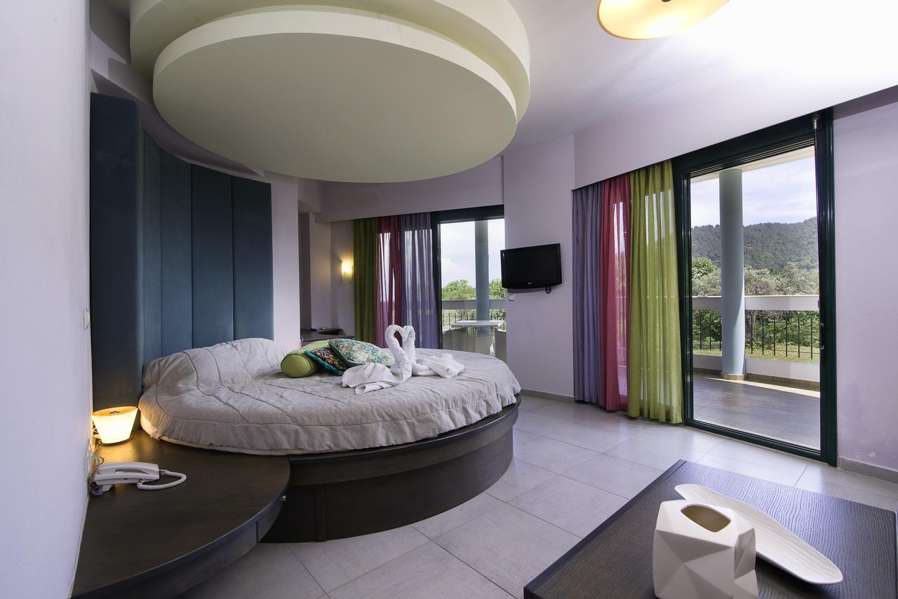 Ocean Beach Hotel สกาลา โปเตมิอัส ภายนอก รูปภาพ