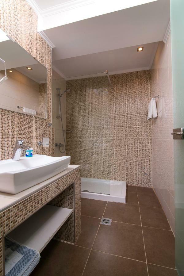 Ocean Beach Hotel สกาลา โปเตมิอัส ภายนอก รูปภาพ